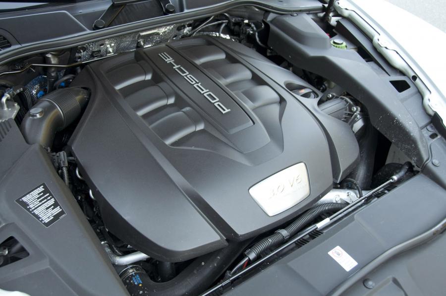  Porsche Cayenne Diesel 2013 года  (фото 12 из 42)